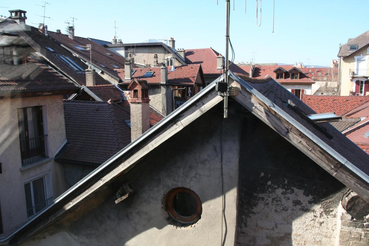 Nid Douillet Bed & Breakfast Annecy Exterior foto