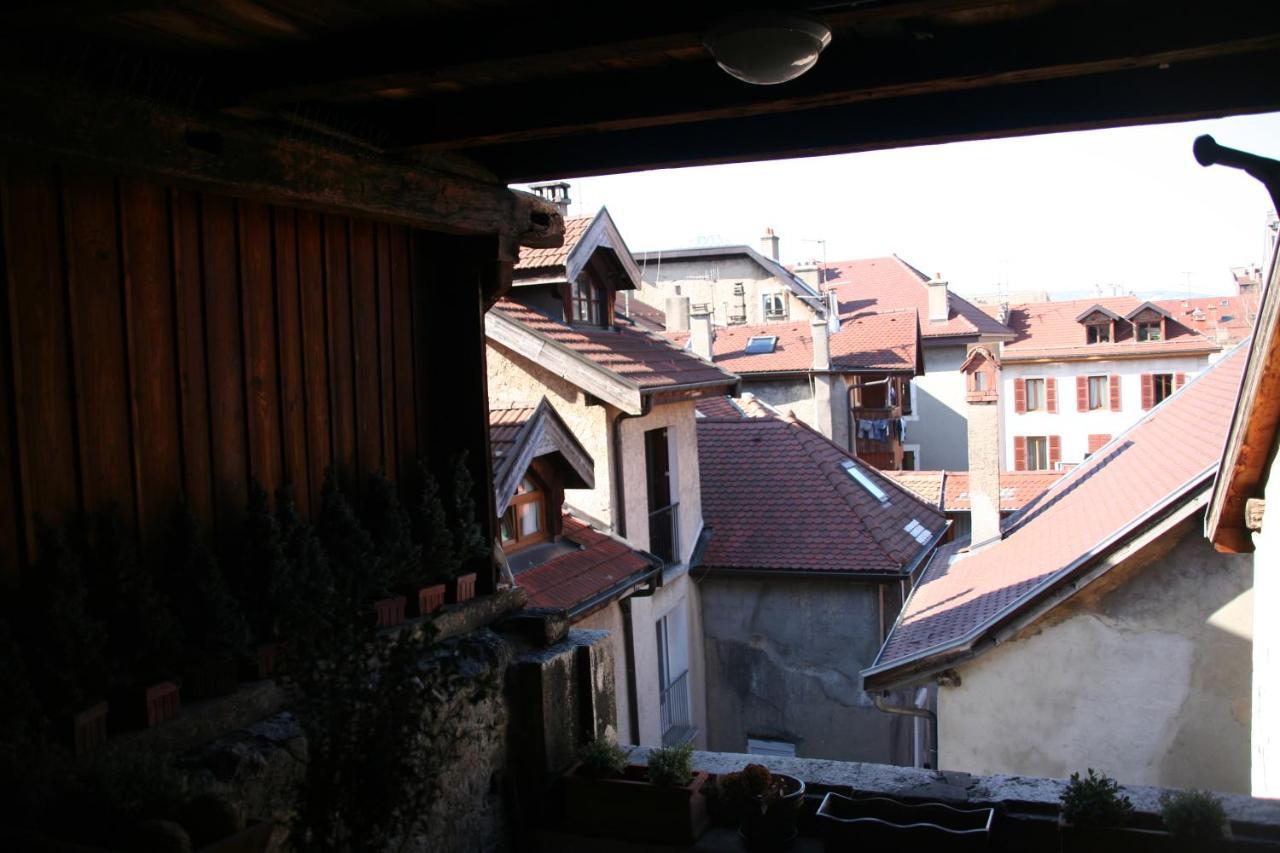 Nid Douillet Bed & Breakfast Annecy Exterior foto