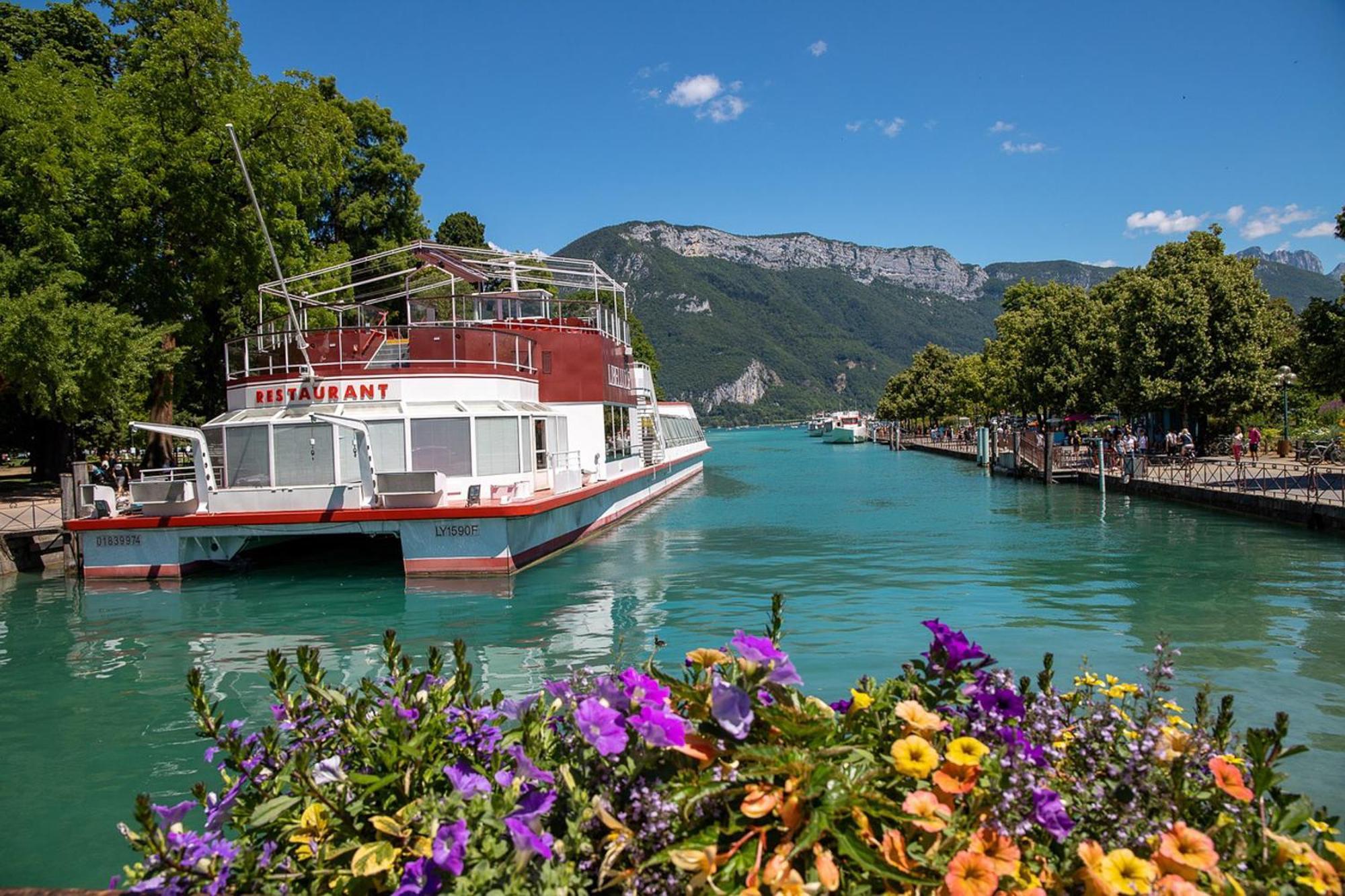 Nid Douillet Bed & Breakfast Annecy Exterior foto